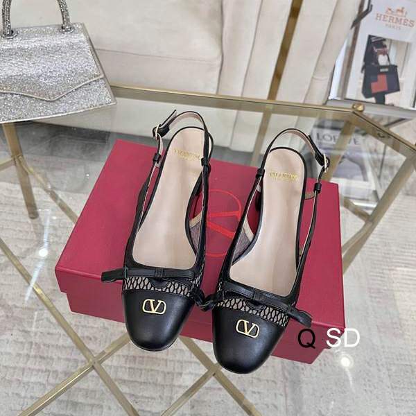 Picture of Valentino Shoes _SKUValentinosz35-40SD042020342